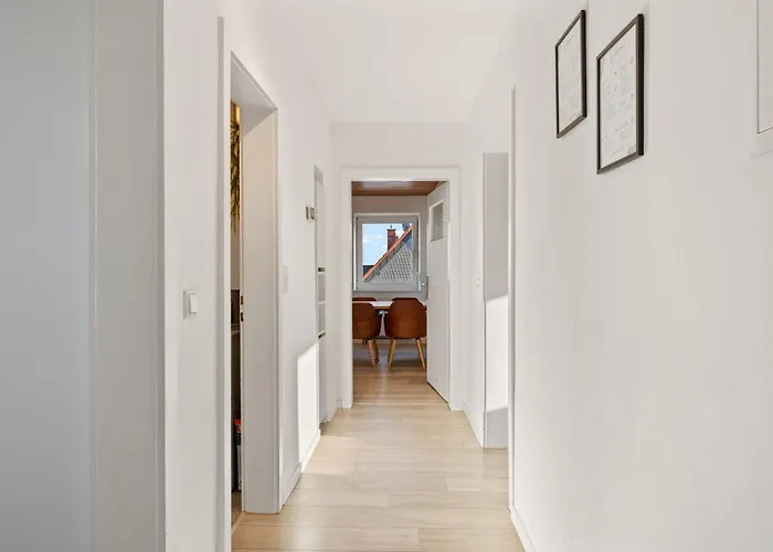 Bravura - Modern - Bis Zu 6 - Naehe Hambacher Schloss Neustadt an der Weinstraße