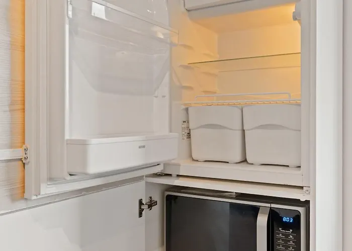 Bravura - Modern - Bis Zu 6 - Naehe Hambacher Schloss