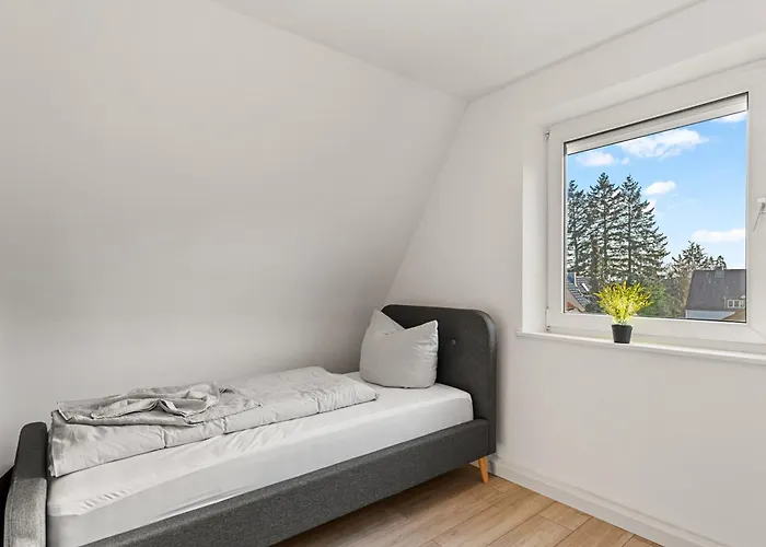 Bravura - Modern - Bis Zu 6 - Naehe Hambacher Schloss *